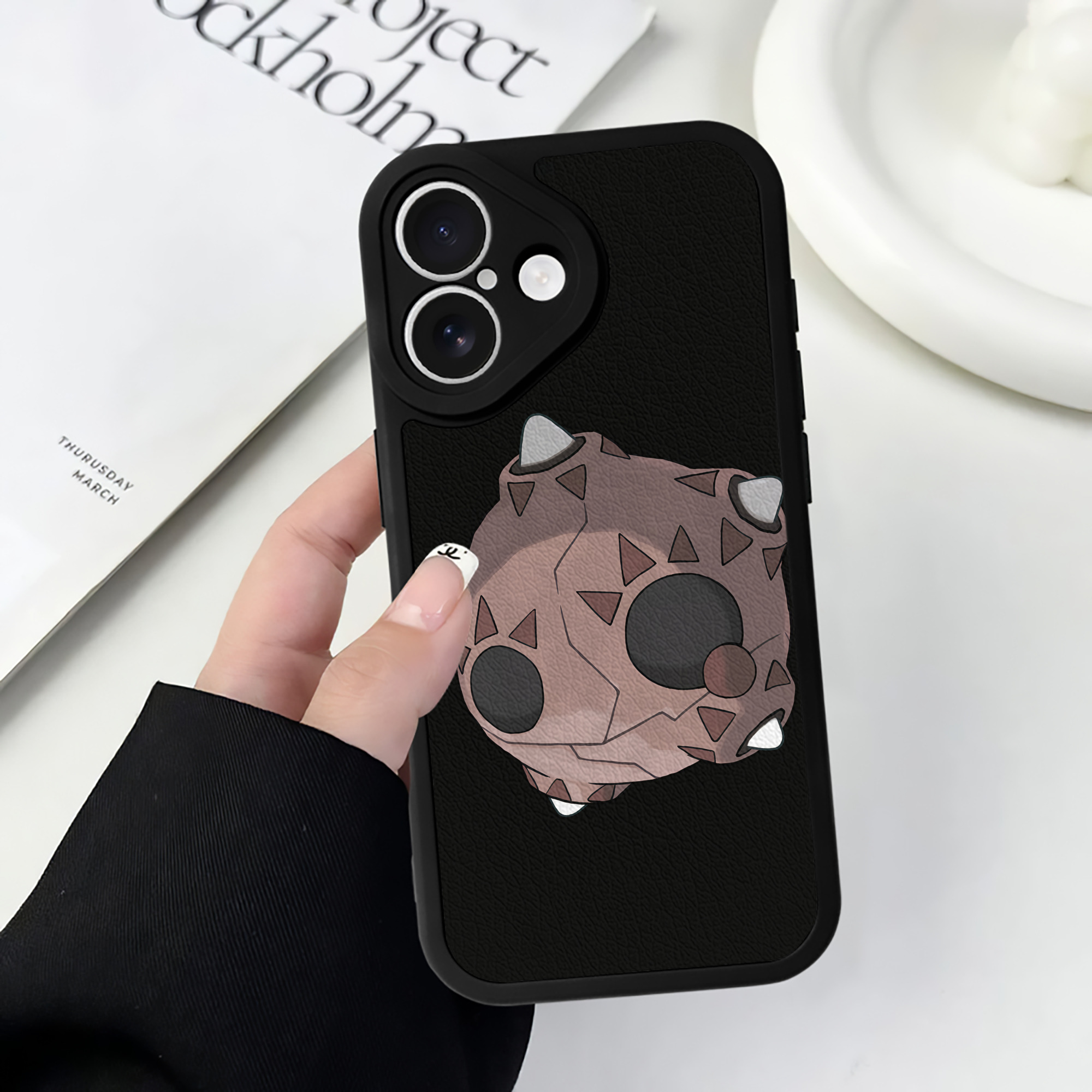 （画像用） ポケットモンスター Pokémon 【iPhone 16シリーズ対応】シリコンスマホケース（レザー調） 材質：シリコン